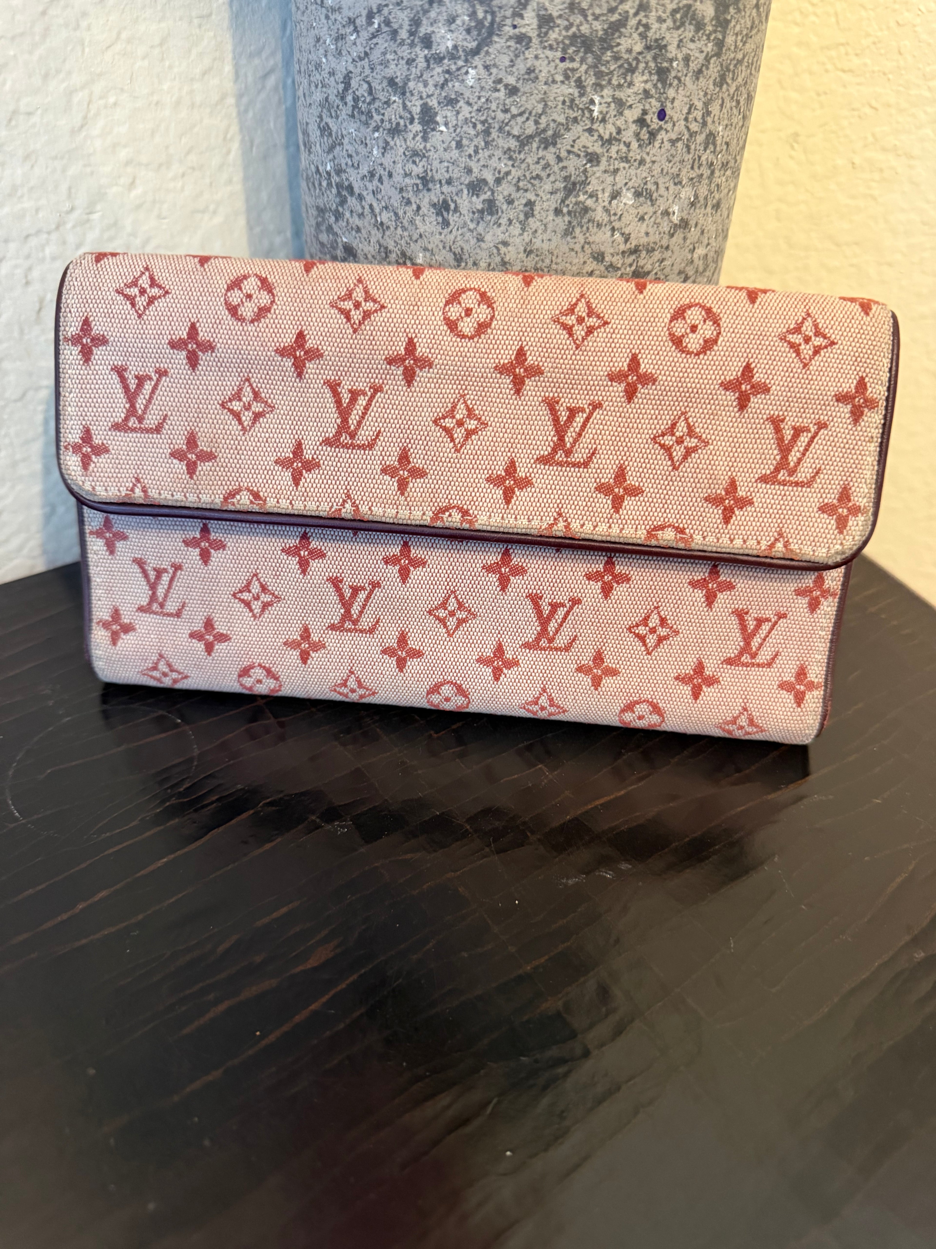 Louis Vuitton Mini Lin Wallet