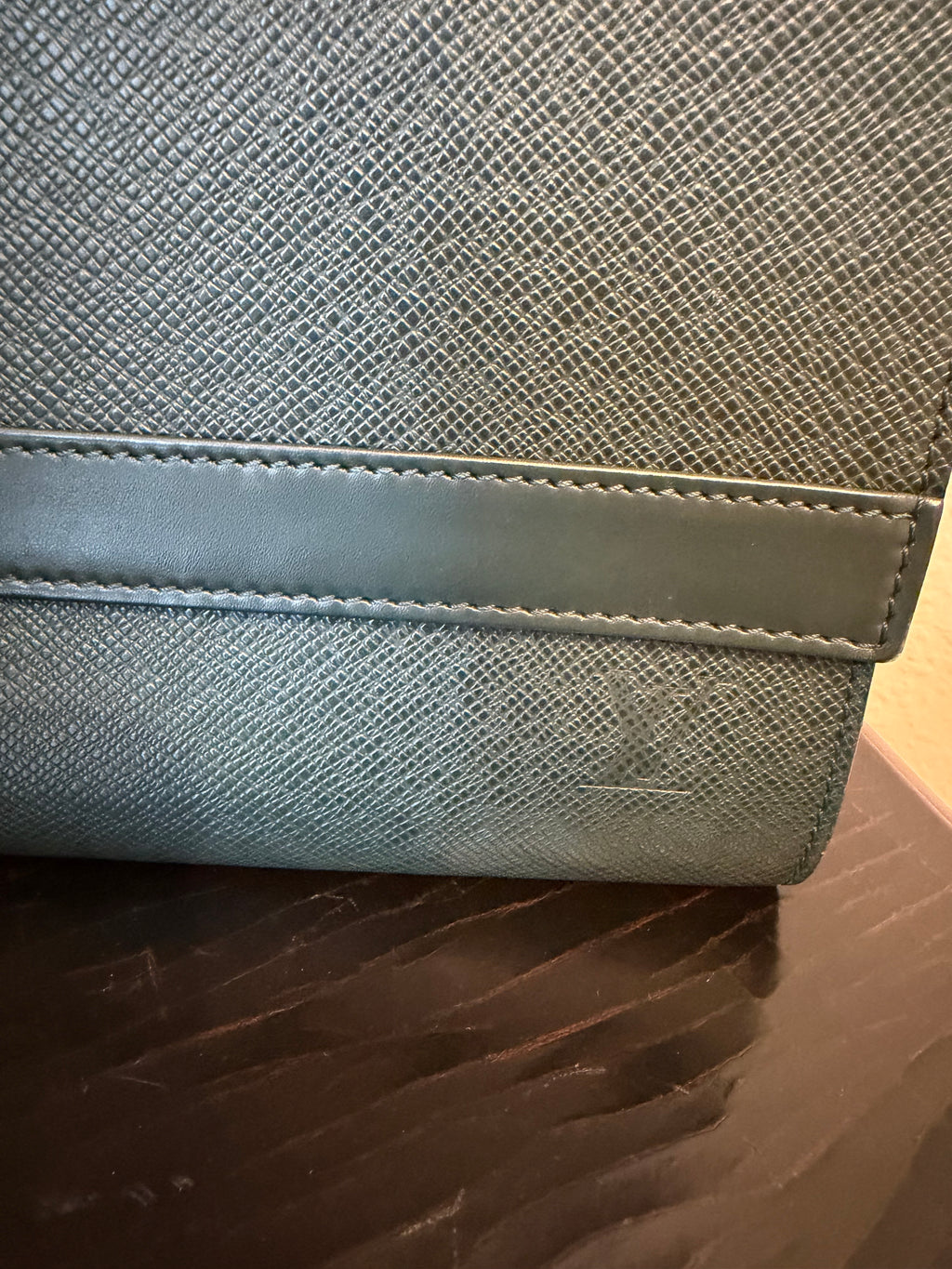 Louis Vuitton Taiga Green Leather Portfolio Document Case MI0955 Vintage 1995