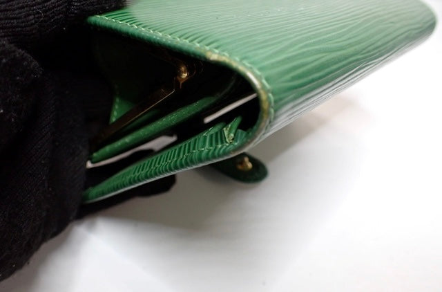 Louis Vuitton Porte Epi Compact Wallet Green 💚