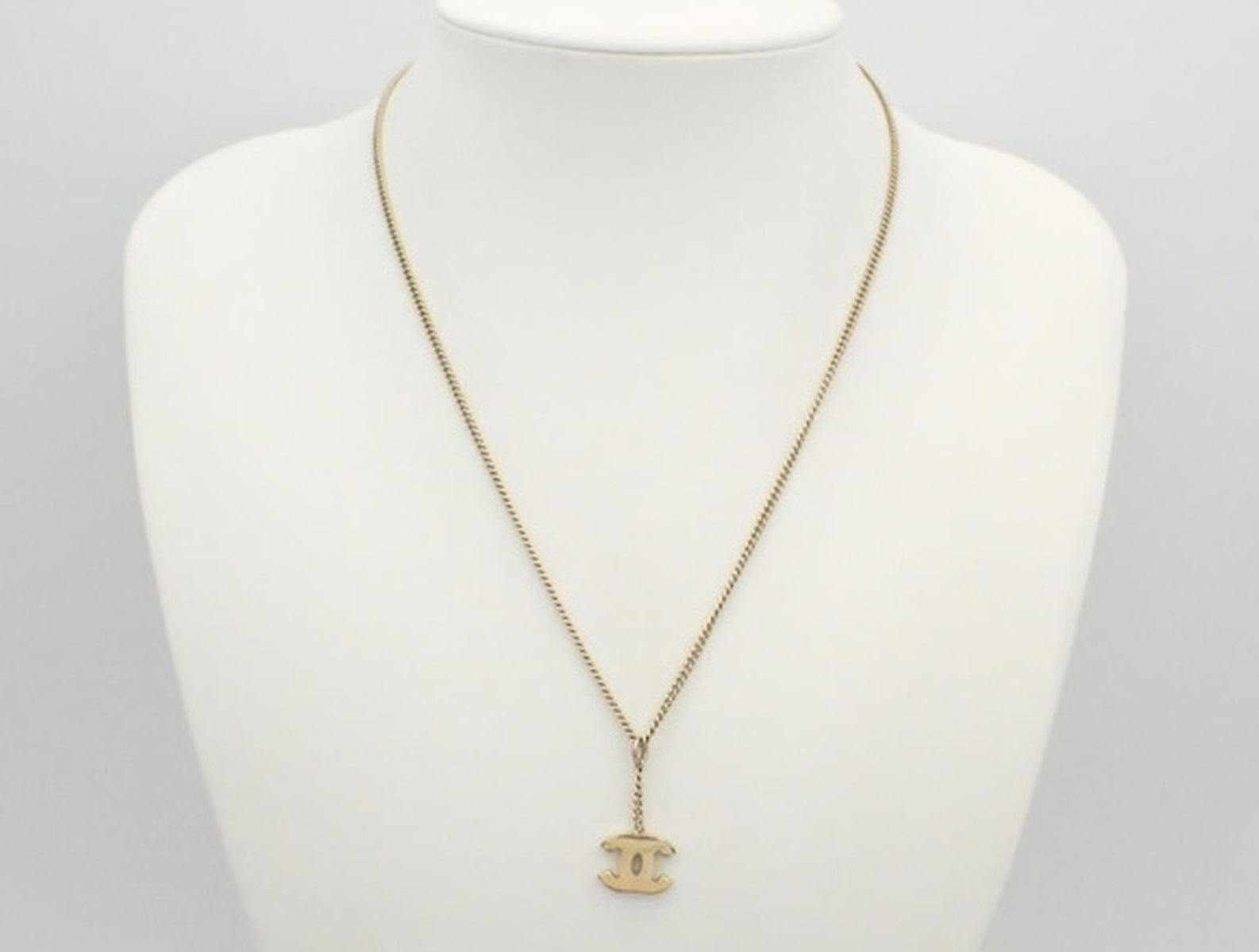 Chanel CC Gold Necklace 22cm