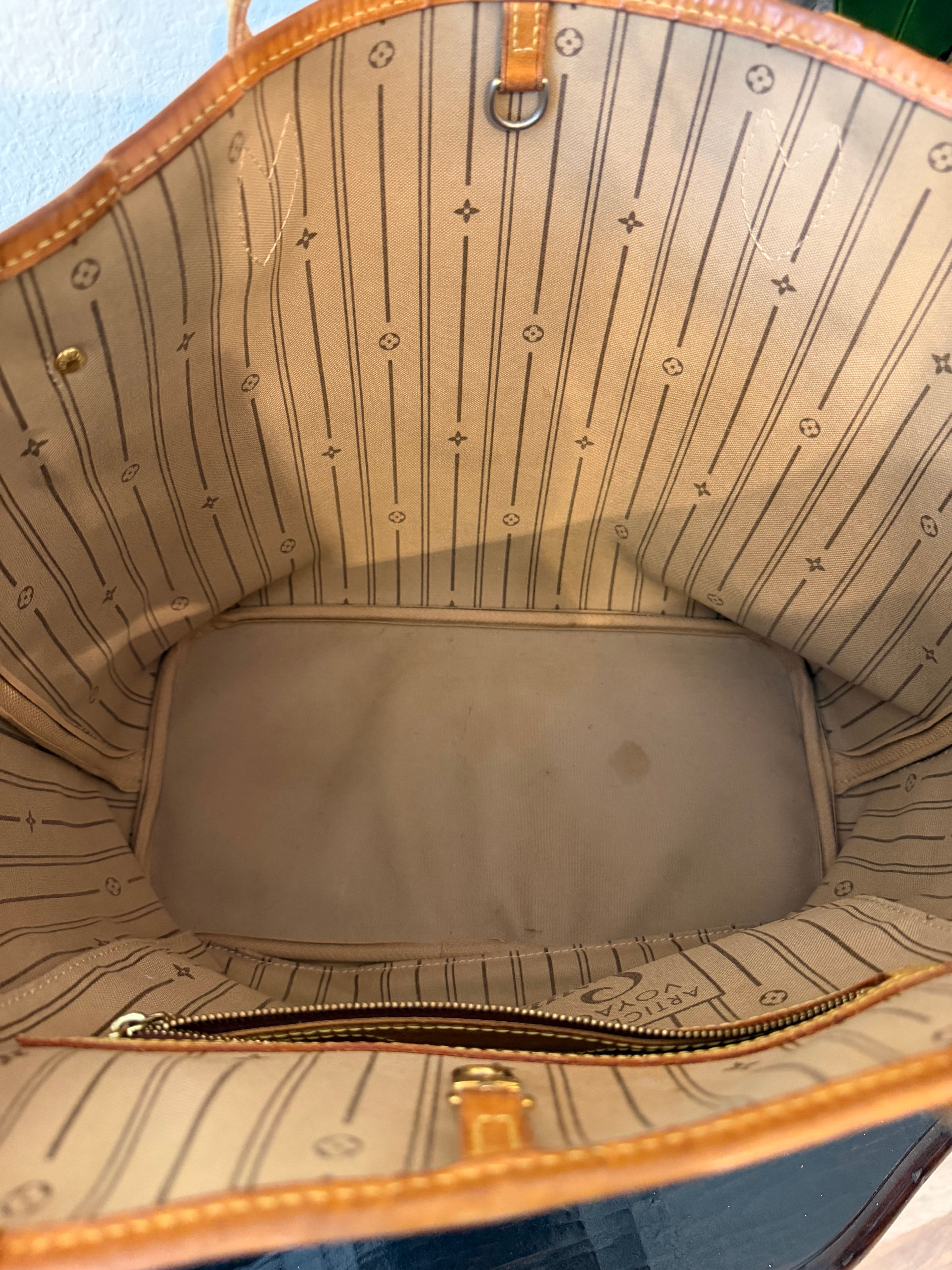Louis Vuitton Neverfull MM Monogram